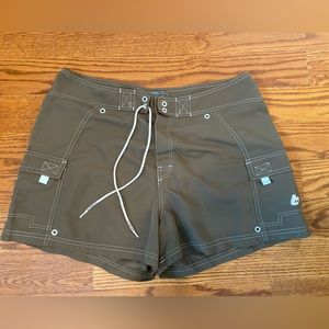 BW Sport Board Shorts Size 14